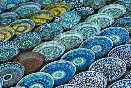 3327604-hintergrund-des-traditionellen-usbekischen-keramische-platten.jpg